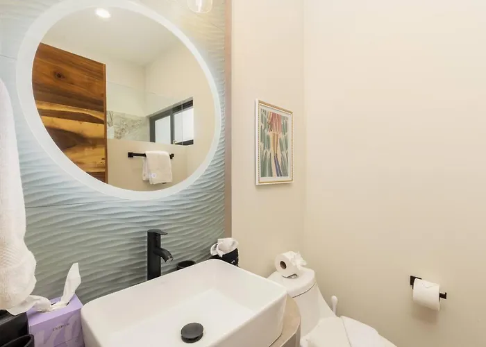 Holiday home 8br Estate, Pool, Hot Tub, 4 *