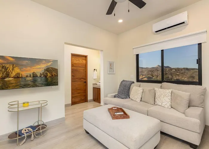 8br Estate, Pool, Hot Tub, 4